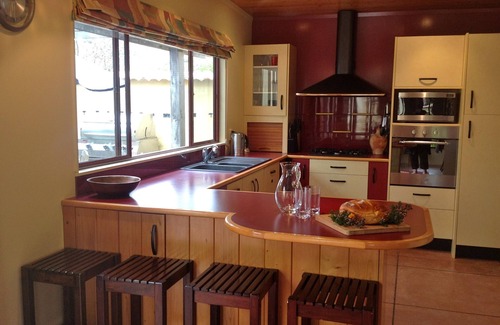 Tawharanui Cottage | El Kedira - Campbells Beach Holiday Home