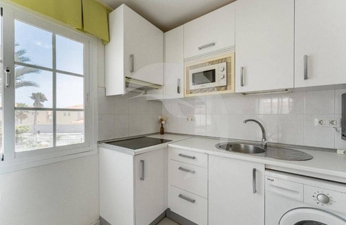 Arenas del Mar Apartment | El Médano Apartment with Stunning Pool Views