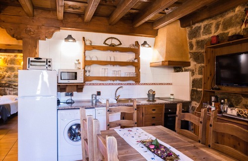Navaluenga Cottage | El Mirador del Alberche 1 in Navaluenga, now with 600 megabytes of fiber optics!