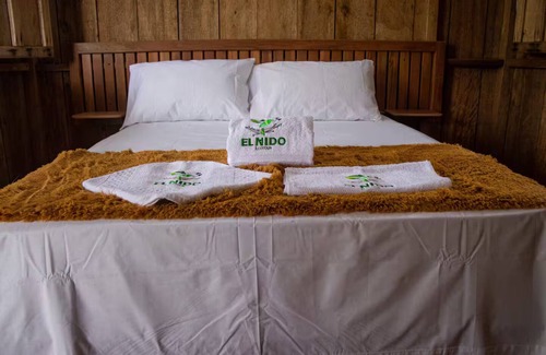 La Macarena Bed & Breakfast | El Nido serene cabin with natural pool and chef 2