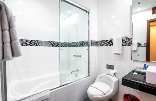 Santiago de Surco Hotel | El Polo Hotel & Suites