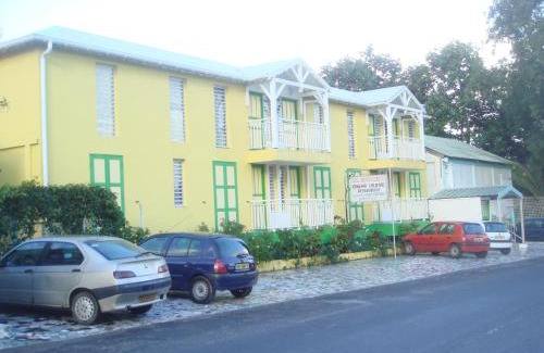 Grand-Bourg Hotel | El Rancho