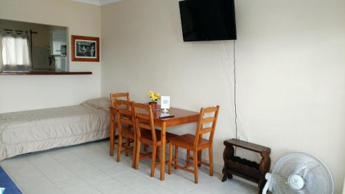 Las Colinas de Peralta Ramos Apartment | EL REFUGIO 1 CUADRA COSTA,COCHERAS, CALEFACCIÓN,PARRILLAS,ROPA DE CAMA,WIFI, IMPECABLE FARO MOGOTES SOLO PAREJAS y FAMILIAS