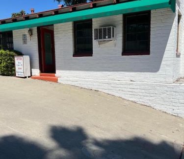 Citrus Grove Hotel | El Rio Motel