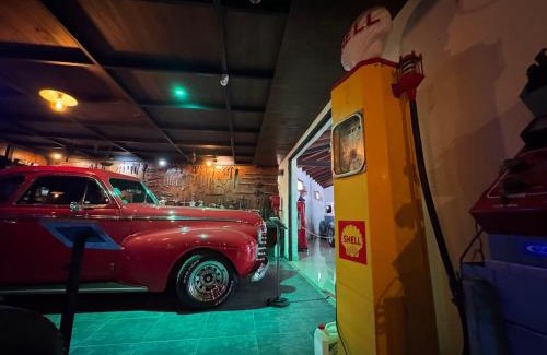 Villa San Lorenzo House | El Vagón del Tiempo-Museo Retro, Autos Clásicos