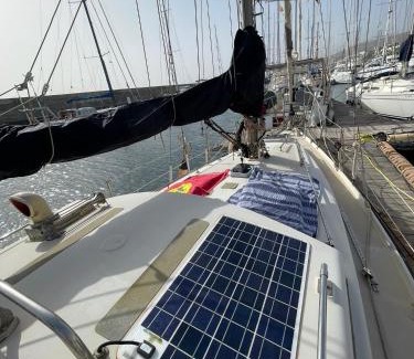 Puerto Calero Boat Rental | El Velero