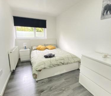 Cheetham Hill House | Elcot Close Private Room in a 4 Bed Shared House