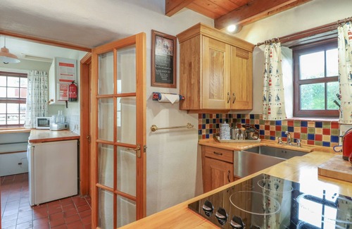 Penryn Cottage | ELDAMAR COTTAGE, pet friendly, character holiday cottage in Falmouth