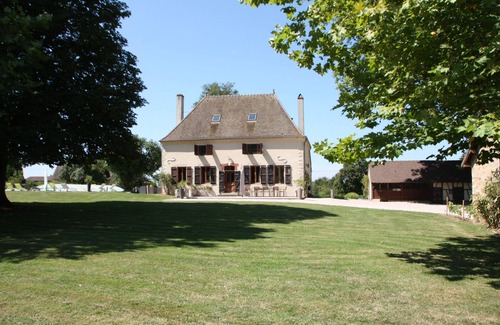 Baudrieres House | Elegant 19th century mansion with swimming pool