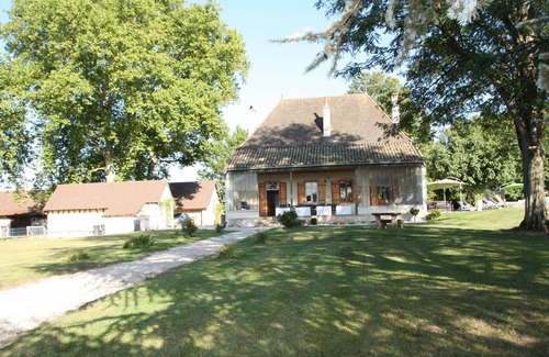 Baudrieres House | Elegant 19th century mansion with swimming pool