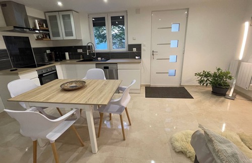 Castelnaudary Apartment | Elegant 2-Bedroom Apartment with Sauna & Private Garden – Le Havre d’Athéna