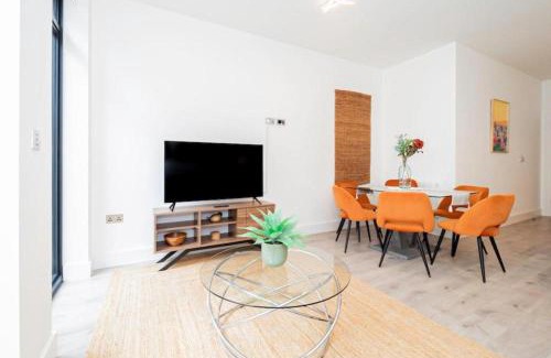 Acton Apartment | Elegant 2 Beds, 2 Baths Flat with Private Terrace, High-End Finishes and Chic Furnishings