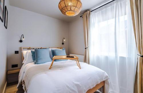 Chester Apartment | Elegant 2B Retreat City Centre with Secure Parking