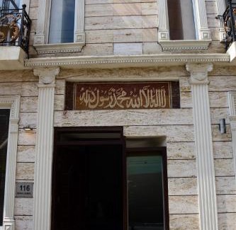 Lahore Apartment | Elegant 2BR Apartment AC, Lift, Parking & Convenient Location