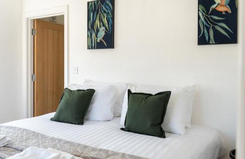 Rothley Apartment | Elegant 2BR Apartment for a Relaxing Getaway # 4