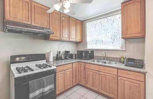 Alhambra Villa | Elegant 3 BD/2 BA w/3 parking w/Self Chk, quiet