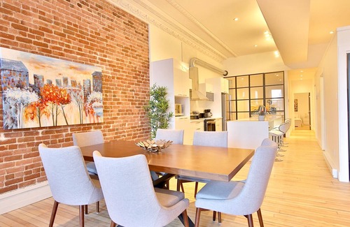 Old Montreal Condo | Elegant 3-bedroom Condo ✭ Old Montreal ✭ Private Terrace