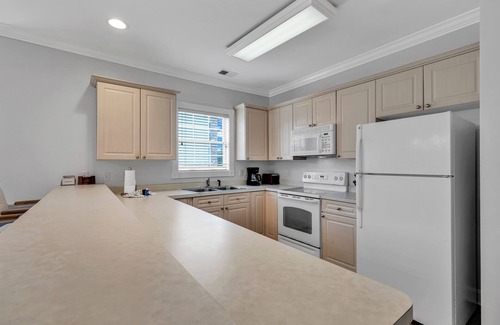 Central Myrtle Beach Condo | Elegant 3BR Condo at Magnolia Pointe