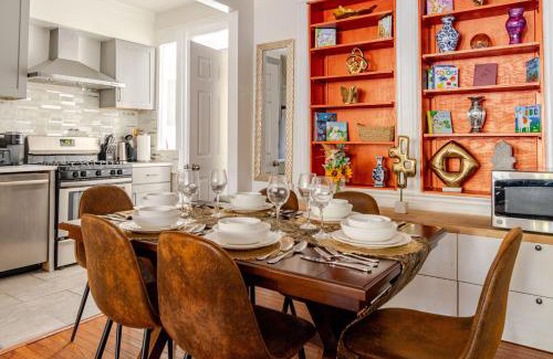 Near Northeast House | Elegant 4BR & 4BA House in DC