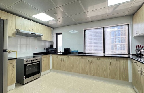 Abu Dhabi City Center Apartment | Elegant 4BR Corniche Stay – Private Balcony & More