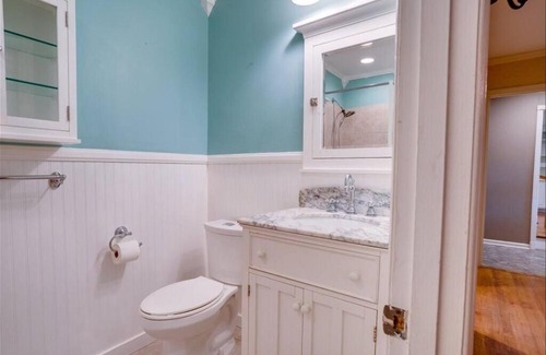 Audubon Park House | Elegant 6 Bedroom Home in Heart of Memphis