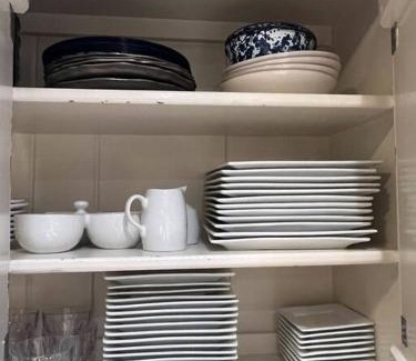 Audubon Park House | Elegant 6 Bedroom Home in Heart of Memphis