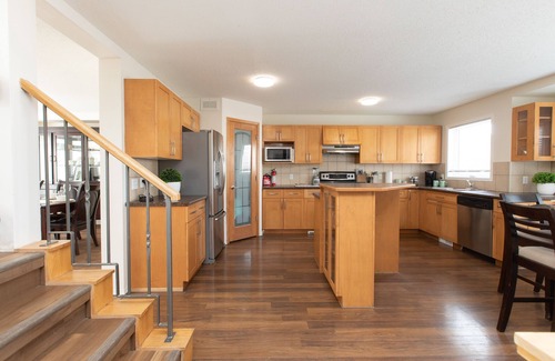 Fort Gary House | Elegant 6 Bedroom House close to U of Manitoba