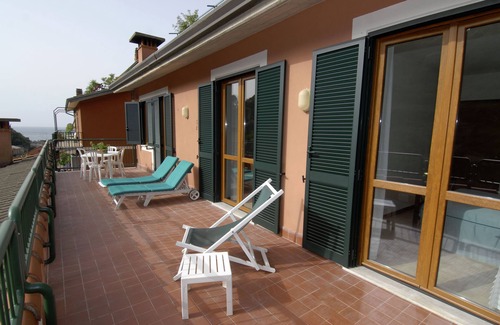 Cinque Terre Apartment | elegant apartment with panoramic terrace, few steps away from the beaches