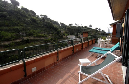 Cinque Terre Apartment | elegant apartment with panoramic terrace, few steps away from the beaches