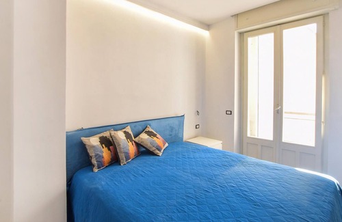 Ispica Apartment | Elegant apartment in historic building.