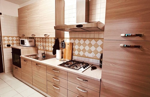 Centro Giano Apartment | Elegant apartment near the station and Leonardo Da Vinci Airport.