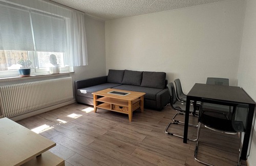 Bielefeld Apartment | Elegant apartment with dream kitchen | Free Netflix | Self Check-in
