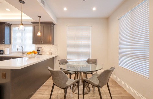 Pico - Robertson Condo | Elegant Chic City Views Beverly Hills Adjacent Condo.