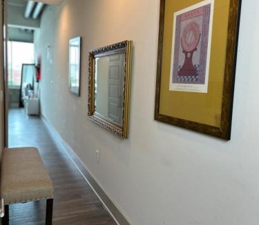 Almont Apartment | Elegant City Escape ,Steps to Hotspots