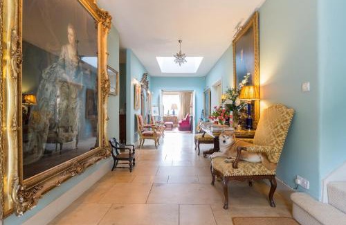 Lechlade Villa | Elegant Cotswold Retreat