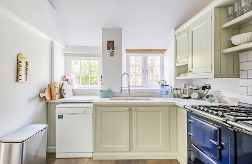 Swanage House | Elegant Cottage with large garden and sea glimpses in the heart of Swanage