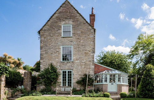 Swanage House | Elegant Cottage with large garden and sea glimpses in the heart of Swanage