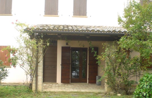 Fano House | Elegant detached house in the countryside with an olive grove pool, close to the sea