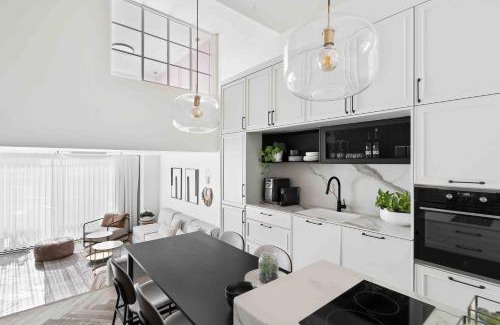 Herzliya Pituach Apartment | Elegant Duplex with Parking by Beachfront Stay