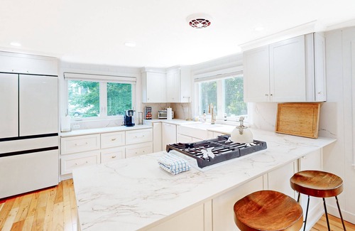 Harwich Port House | Elegant estate with large deck and lush yard - walk to beach on Nantucket Sound