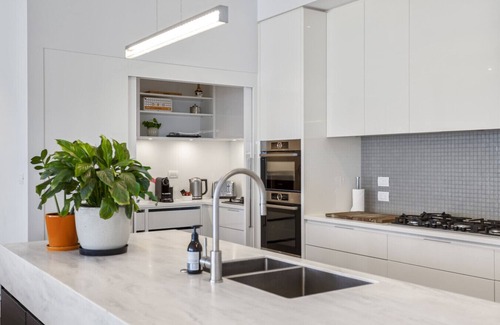 St. Heliers Apartment | Elegant Executive Townhouse