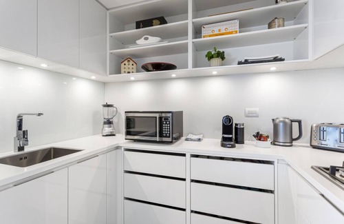 St. Heliers Apartment | Elegant Executive Townhouse