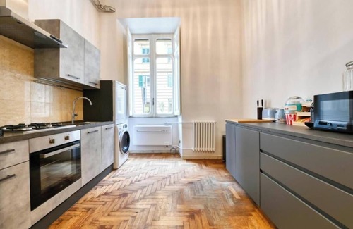 Prati Apartment | Elegant Historic Apartment in Central Romen