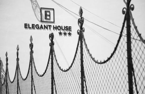 Fagaras House | Elegant House