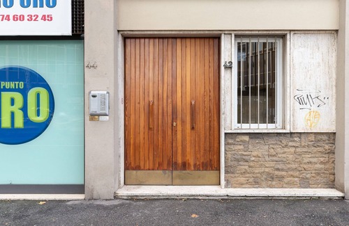 Prato Apartment | [Elegant Lawn Escape 1] Your Gateway to Florence