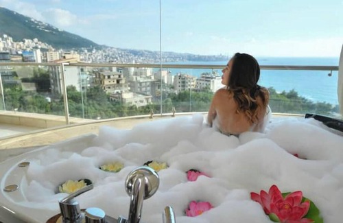 Tabarja Apartment | Elegant Loft Hideaway in Jounieh