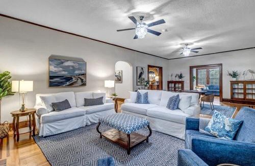 Riverside House | Elegant Mansion on Park in Historic Avondale