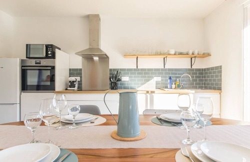 Glatigny Cottage | Elegant Modern Cottage with Enclosed Garden and Parking