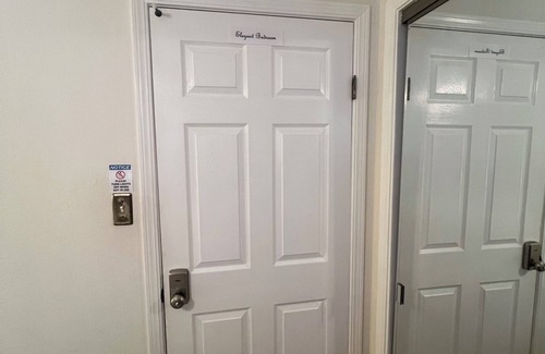 Sunnyvale House | Elegant Private Bedroom & Shared Bath fast wifi & free parking Near Levi's