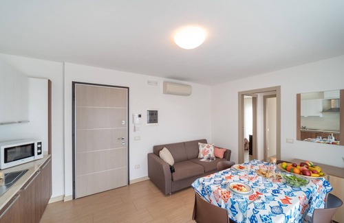 Lignano Sabbiadoro Apartment | Elegant Residenza Monica ,2 Two Bedroom C6 Sleeps 6
